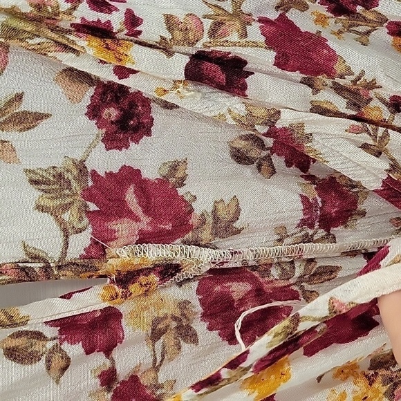 American Eagle Outfitters xs floral romper - Picture 3 of 5